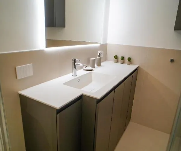 La Perla Di - Private Parking Bari